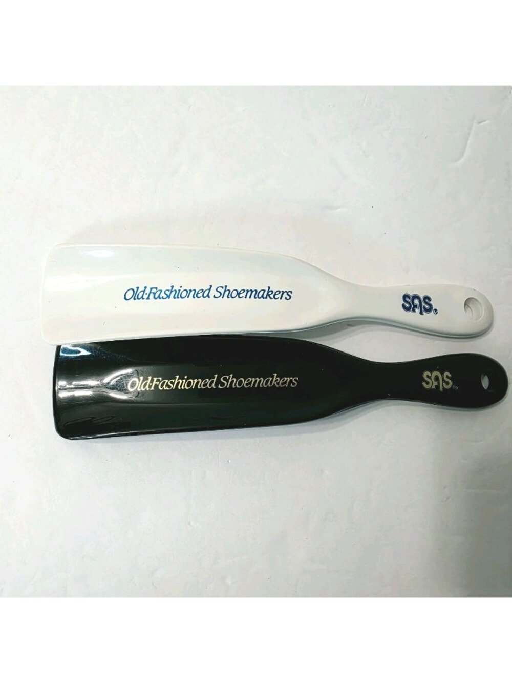 Vtg SAS Old-Fashioned Shoemakers Shoehorns Black and White